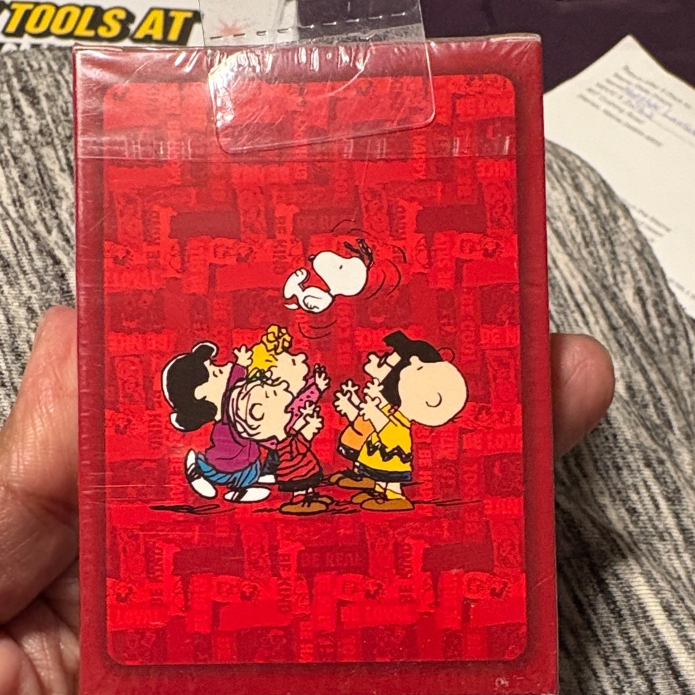 Peanuts Red Playing Cards - Picture 2 of 4